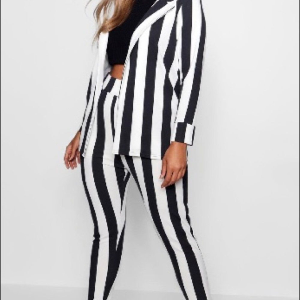 Boohoo Striped Two Piece Suit
